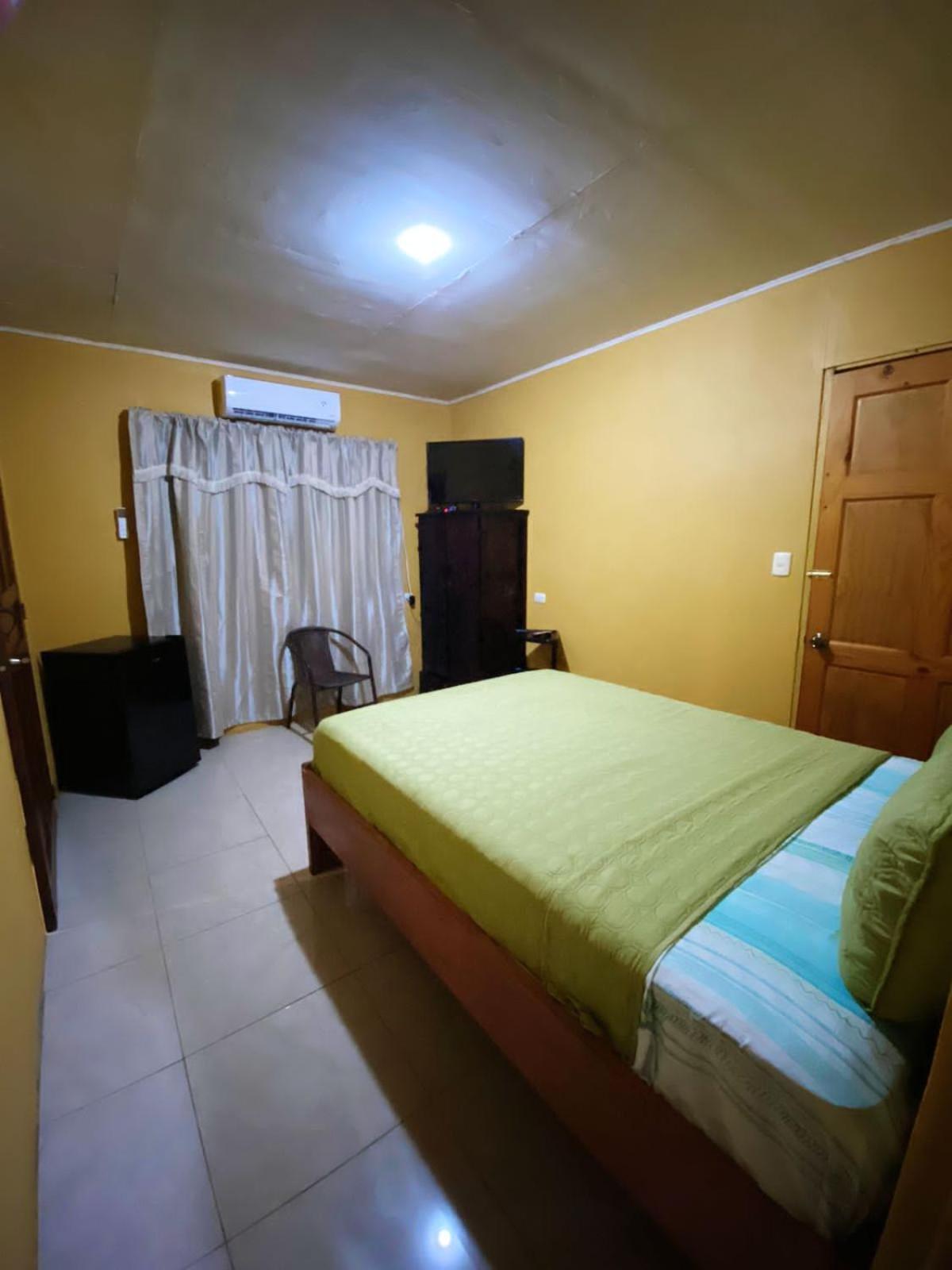 Residencia Las Brisas Griegas Quepos Exterior foto